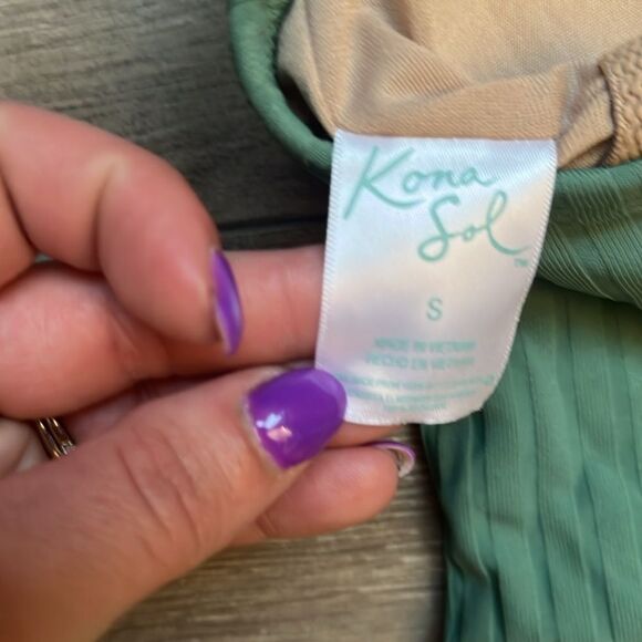 3/$20 Kona Sol Green One Piece Swimsuit - Picture 4 of 6